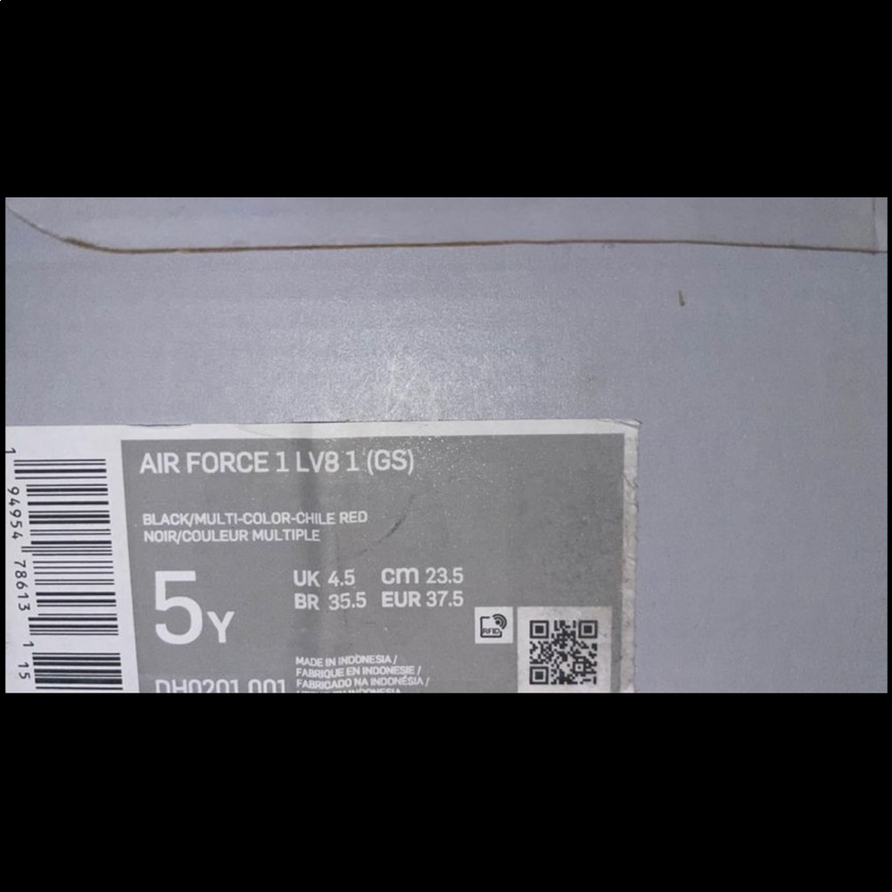 AIRFORCES - Picture 2 of 2